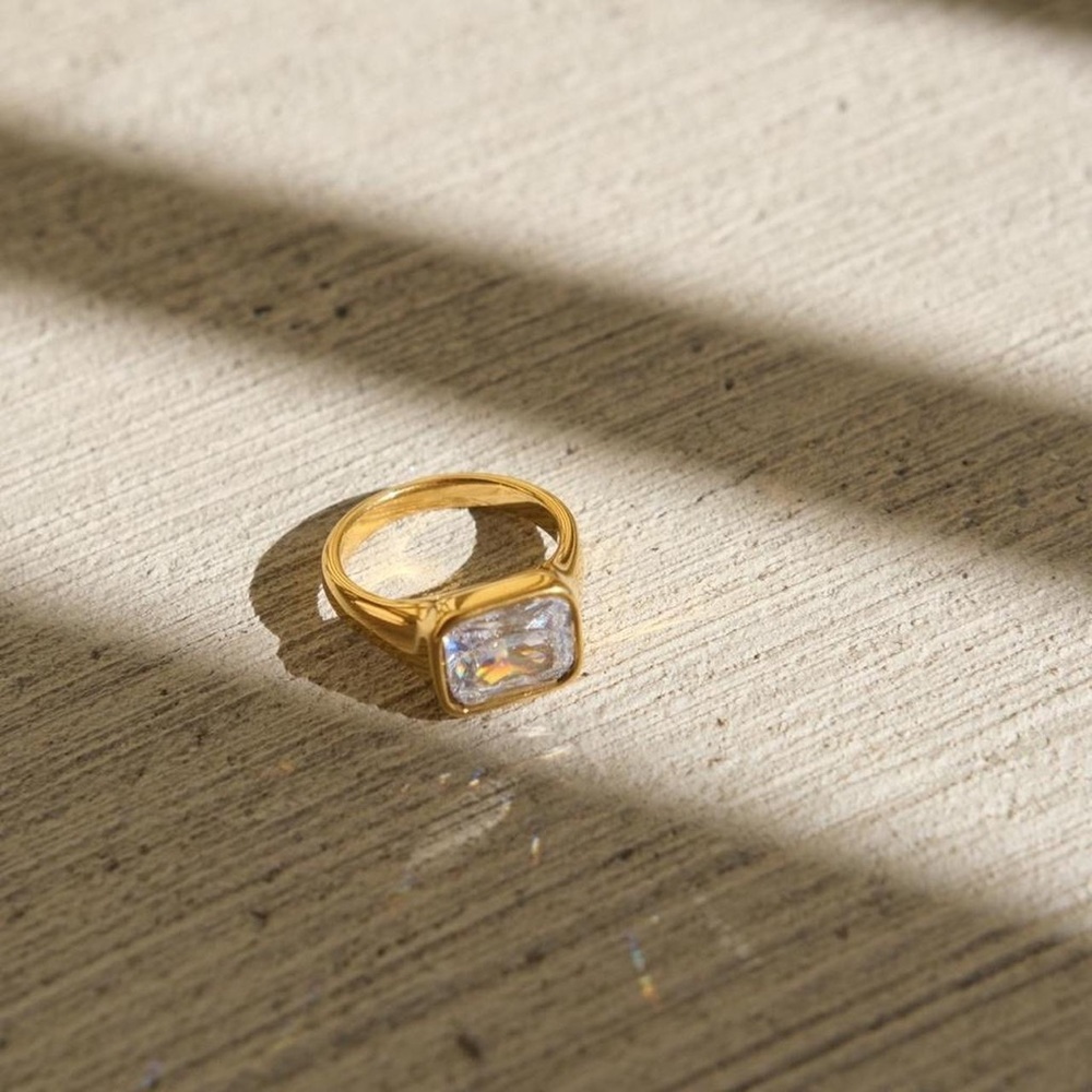 CLOSING SALE!!18K Gold Plated Sparkly Pave Signet Ring - Picture 1 of 5